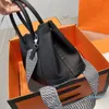 Designer Tote Bags Fashion Mommy Shopping Bag Woman super soft Leather Trim Handbags Gold Chain Shoulder Bag Lady Beige Black light and versatile Handbag