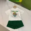 Set di abbigliamento per bambini di design di lusso Nuovi Pantaloncini verdi con lettere all over Set di magliette moda Marchio di moda britannico estate tesori e ragazze in cotone tw''gg''PETH