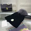 Gorro de punto de invierno para hombre, gorros de lana de punto, Top clásico, gorro de chaqueta con pompón torcido para mujer