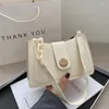 Bolsos de noche Bolso de mujer Palillos Patrón de cocodrilo Accesorios para el hombro Cadena de color caramelo Bolso para axilas Diseño de moda de cuero