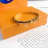 Bangle liefde armband sieraden vrouwelijk leer 2022 armbanden met gouden hart op een high -end elegant