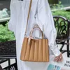 MS Luxury äkta läderväskor Kvinnor axelväskor Blomma form Cowhide Handväska Elegant kvinnlig Offcie Daily Bag Mini Tote 2022