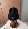 2022 Herbst Winter Gestrickte Mützen Mode Paare Hip-Hop Caps Freizeit Wärme Designer Beanie für Männer Frau Eimer Hut Weihnachten geschenk Zubehör Woll Hut