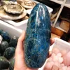 Dekorative Figuren, 1 kg, natürlicher blauer Apatit, spirituelle Heilung, polierter Heimtisch, zum Einrichten und Dekorieren von Kristall-Cabochons, Steinprodukten