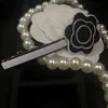 faveur de fête 9X3.5cm français barrette mode classique camélia avec lettre pince à cheveux collection-cadeau vip