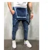 Mäns jeans mode mäns rippade jumpsuits ankel längd bokstavstryck orolig denim bib overaller för män spännande byxor2022