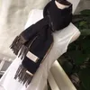 Men039s och Woman Scarf Designer Classic Wool Scarfs High Quality Mink Velvet Material Storlek 35x180cm nr Box2748717