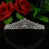 Coiffures incroyables 2022 Bling Couronne de mariée Accessoires de tête Strass Perlé Église Cristal Chapeaux Couronnes de mariage