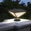 Solarpelare L￤tt utomhus tr￤dg￥rd villa innerg￥rd kolonng￥rd staket fr￤mre d￶rr landskap gr￤smatta efter lampa