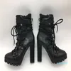 Décolleté con tacco alto Scarpe calde Stivaletti stringati in pelle nera con cuciture gialle Piattaforma impreziosita da cristalli di pelliccia di volpe da donna Sn278V