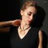 Pendant Necklaces Maxi Unique Woman Alloy Round Statement Pendants Necklace Banquet Fahion PU Leather Chocker For Womens Jewelry