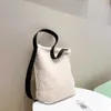 HBP Bolsos de hombro Bolsos Bolso de diseñador Bolso de pelo femenino Bolso de mano de pelo rizado pequeño Bolso de axila de un solo hombro Bolso de mensajero portátil 220830