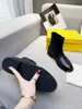 Premium Kadın Tasarımcı Ayakkabı Kısa Botlar Moda Nakış Mektupları Tuval Deri Çıplak Botlar Lüks Gösteri Partisi Tembel Boot Boyutu 35-42