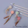 Cat Toys 2pc Divertente Stick Teaser Feather Toy Kitten Colorful Rod Wand Wood Pet Interactive Supplies -Random