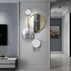 Relógios de parede simples Light Luxury Home Fashion Personality 3D Clock Art Decoration European Creative Living Room