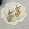 Moda Donna Orecchini a bottone firmati placcati oro 18 carati Designer di marca Geometria del metallo Doppie lettere Orecchini con strass di cristallo Festa di nozze Jewerlry