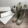 Botas de tacón alto Nuevas botas de moda para mujer Diseñador de lujo Martin zapatos letras de cuero de suela gruesa al aire libre antideslizante cálido cremallera cabeza redonda 36-40