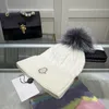 Gorro de punto de invierno para hombre, gorros de lana de punto, Top clásico, gorro de chaqueta con pompón torcido para mujer