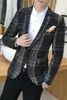 Mäns kostymer män pläd blazer jackor smal design koreansk stil elegant herrar bekväm kvalitet maskulino -knapp avslappnad kostym rockar