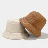Capéu de balde de inverno Pu Lattice Solid Matte Fisherman Caps Moda Hat quente Panamá Casual Protetor solar ao ar livre Cap para mulheres