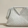 Prawdziwe skórzane torby na damskie hafty modne odwrócony trójkąt 2022 Luksusowy projekt marki Design Torba Wysoka jakość
