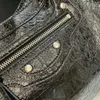 디자이너 네오 클래식 토트 가방 작은 핸드백 고민 실버 하드웨어 리벳 1 숄더 가방 곡물 질감 송아지 가죽 토트 사다리꼴 모양 패션 지갑