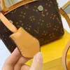 Tuval boston omuz plamss sırt çantası kotları çanta mini tasarımcı crossbody yastık çanta kadın çanta monogramları klasik kahverengi çiçek üzerinde