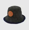 Vinter Cashmere Bucket Hat Designer Män Kvinna Bokstäver Broderade lammhattar Kasketter Mode Ull Fiskare Keps Snål brätte Hattar