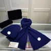 デザイナー女性039S帽子スカーフセット刺繍バッジメン039Sハットとスカーフ冬の温かいスカーフデザイナー