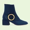 2022 Femmes Designers Chaussures en cuir surdimensionnées Hommes Bottes Cheville Martin