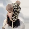 Bérets mode léopard hiver femmes Bomber chapeau coupe-vent casquette femme extérieur temps froid chaud avec des boules de pompon