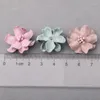 Flores decorativas 20pcs/lote mini floresta de veludo flor com estames para crianças acessórios Fabric Bands DIY