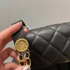 حقائب مصممة حقائب الكتف حقائب اليد الفاخرة العلامة التجارية Crossbody أكياس القابض رفرف مزدوج الحروف المحفوظات محفظة الرسول