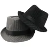 BERETS HT1516 FASIONMEN FEDORA HATブリティッシュスタイルのストライプトリルビークラシックレトロボウラージャズカジュアルグレイブラックフェドラス5848185