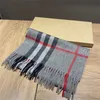 2024 Top Women Man Designer Scarf Fashion Brand Cashmere Scarves For Winter Long Wraps Storlek 180x30 cm