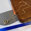 Colar de Design de Luxo 23K Banhado a Ouro 18K Colares de Coração de Aço Inoxidável Gargantilha Cadeia Carta Pingente Moda Meninas Mulheres Casamento Jóias Acessórios