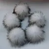 Inne modne akcesoria 5pcs/ działek naturalny pompom 15cm szop szary futra futro poma białe kule futrzane do dzianiny czapki kapeluszowe szalik