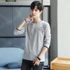 Camiseta masculina de camiseta longa de mangas compridas 2022 Trendência de outono Camisa de algodão superdimensionada no pescoço redondo casual coreano Tops de pescoço