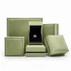 Caixas de joias de marca Simples e bonito conjunto de caixa de pulseira de camurça cor verde estojo de joias Colar de trevo de quatro folhas embalagem saco de papel L221021