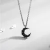 Catene ModaOne Cool Black Dark Moon Pendant Cubic Zirconia Handmade Collana a catena clavicola per donne Ragazze gioielli semplici alla moda