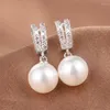 Boucles d'oreilles en peluche 2022 Arrivée Perle simulée de luxe pour femmes bijoux d'anniversaire en gros E7782