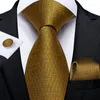 Bow Ties 3 Pack presentförpackning Mäns slips Set för män 8 cm Business Högkvalitativ silkeslippe Hanky ​​manschettknappar Clip Wedding Dibangu