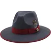 Женщина Berets Fed Fedora Hat Wide Brim с пером джентльмен Элегантная леди свадебная вечеринка круглые кепки для мужчин Винтаж Панама Сомбреро