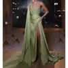 Yeşil Balo Sleeless V Boyun Saten Bir Omuz Aplike Sequins Cape yan yarık taban uzunluğu gece elbisesi artı boyutu özel yapım 0431
