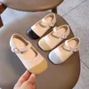 Zapatos deportivos planos para niños princesa fiesta rendimiento gran estudiante niña para niños suela blanda cuero Pu Color de costura