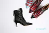 Modeweekstijl Ankle Boots Runway puntige teen lage hiel leerge buckle riem boten feestschoenen vrouw beroemdheid242p