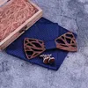 Linbaiway Mens 3D 목재 나비 테리 결혼식 유두 Corbatas Corbatas Carved Wood Butterfly Tie Handkerchief CuffLinks Man Corbas J220816