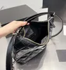 Bolsos de hombro de cuero para mujer Bolso de celosía de rombo Totes con cremallera clásica Paquete axilar de gran capacidad Diseñadores de ocio Bolsa Cartera Bolsa de compras