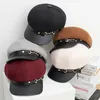 Berets 2022 Fashion Navy Hat Seersucker M Letter Angleter Pu Leather Buckle Paped Girls Winter Outdoor Beret Caps for Women