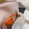 デザイナーバッグ女性ウサギソフトクラウドショルダーバッグファッションハンドバッグウォレットハスプ冬の小さなクロスボディトップ